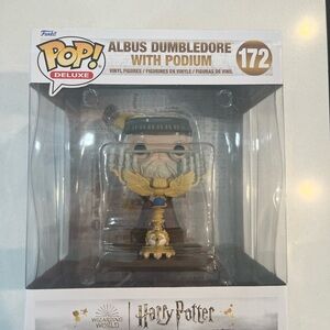 Funko Pop Deluxe Albus Dumbledore with Podium - Gold and Blue